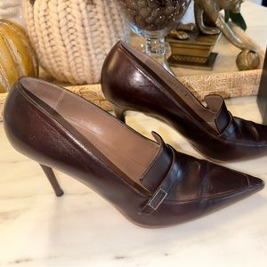 Gucci ~ Authentic and Vintage. Size 10B Women’s Chocolate 4 Inch Heels -